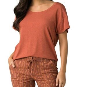 prAna Women's Foundation Slouch Tee in Liqueur Heather -  Size Large